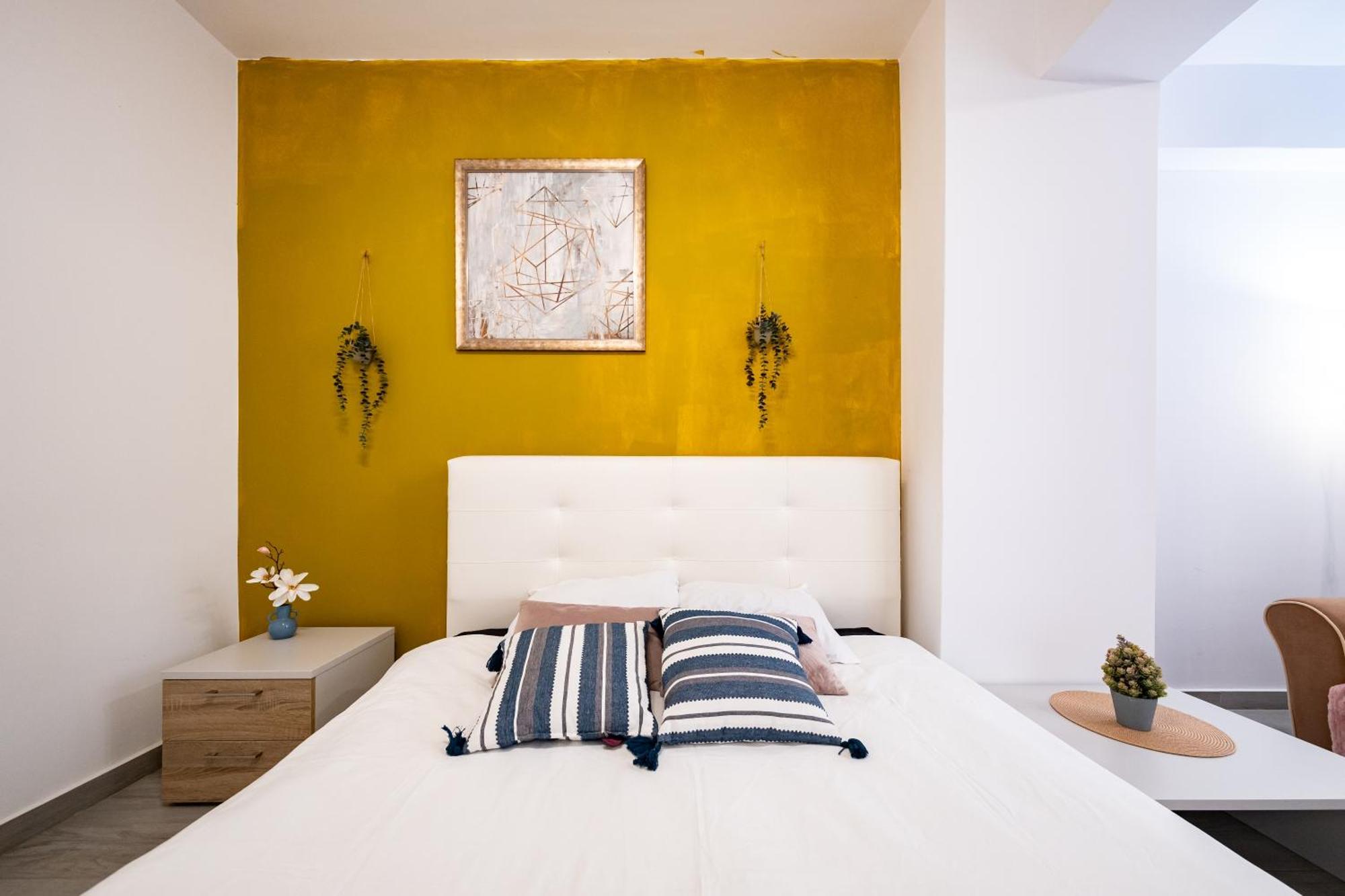 The Golden Studio - With Free Gym Bucarest Extérieur photo
